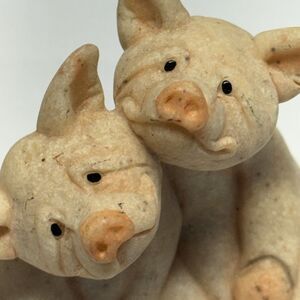 Pepper & Posh Quarry Critters Pig Hugging Figurine Snuggle Adorable Paperweight